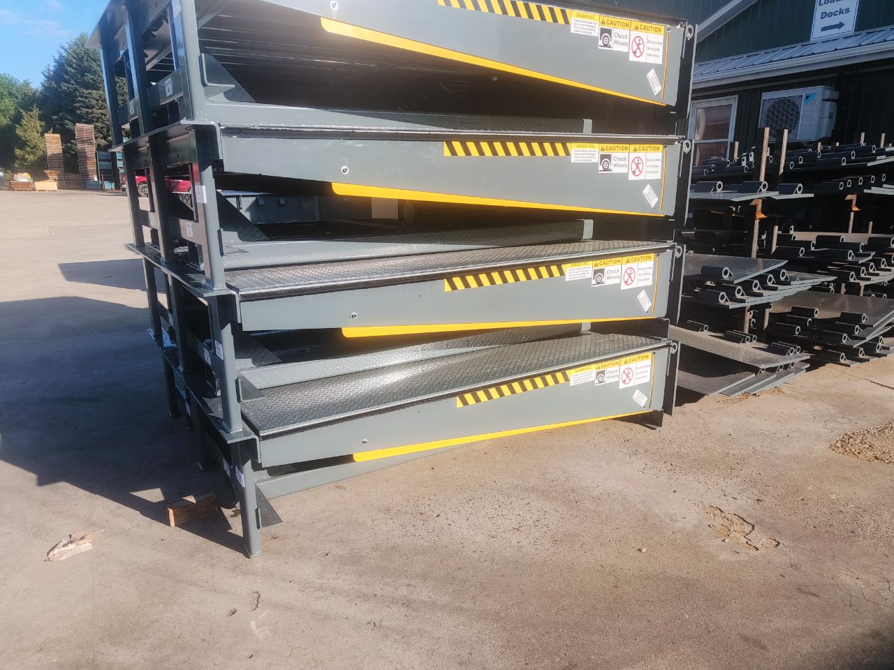 Hydraulic Dock Levelers - GoLift Equipment Sales